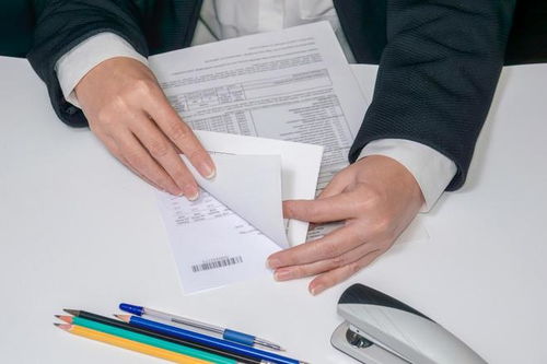 境外間諜利用信息咨詢服務(wù)滲透研究生，大量敏感信息遭竊取